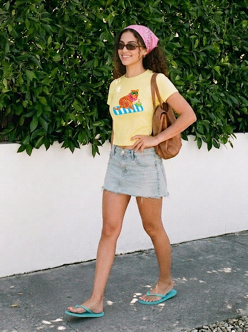 BEACHY BUTTER BABY TEE